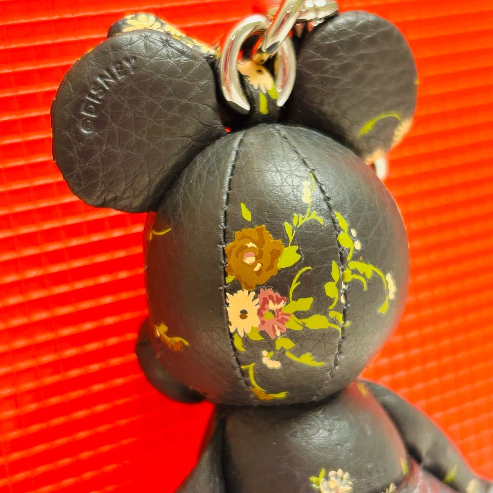 NWOT Coach x Disney Minnie Mouse Keychain/ Bag Charm - Picture 8 of 14